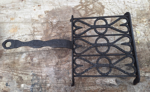 Grill ancien décoré travail - grill,