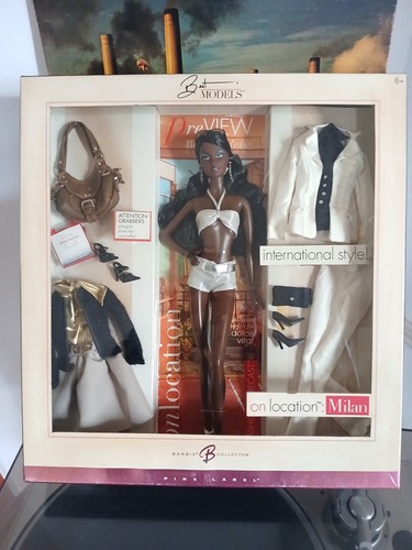 Rare black barbie best models - black,