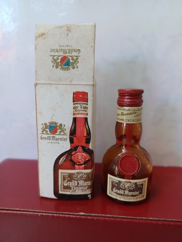 Bouteille alcool miniature - bouteille, d'alcool