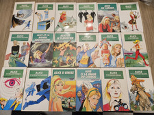 LOT DE 18 LIVRES BIBLIOTHEQUE