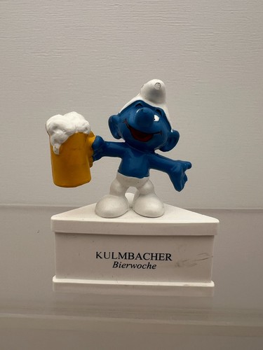 Figurine schtroumpfs socle