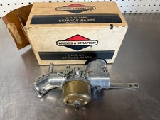 New Genuine Briggs & Stratton 491604 Carburetor OEM Free Shipping