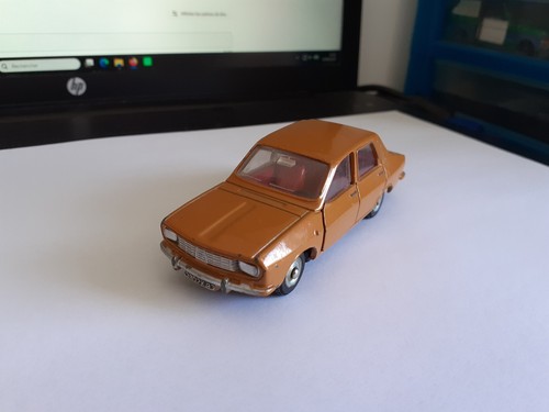 Dinky toys renault - dinky,