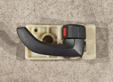 POIGNEE DE PORTE INTERIEUR DROIT HYUNDAI TUCSON 1 JM 2.0 CRDI A9.6