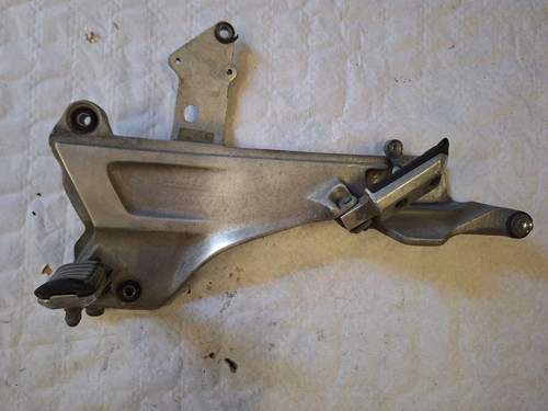Platine repose pied - platine,