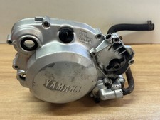 UN CARTER COUVERCLE D