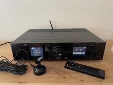 Tonewinner AT-500 . Préampli