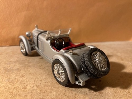 Modèle réduit voiture 43 - modèle,