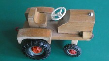 Jouet ancien - TRACTEUR  agricole en bois