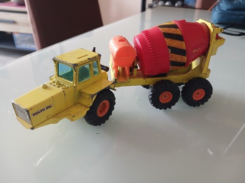 Volvo betonniere corgi toys - volvo,