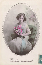 CP ELEGANT WOMEN'S LOCKET IN ARMCHAIR WITH FLOWERS - 43267