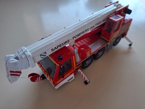 Thrès rare burago camion - rare, grue