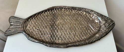 Plateau poisson métal - à,