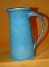 Grand pichet céramique bleue vernissée signé Rouhier Poterie d'Evelle à Baubigny