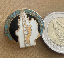 Ancien Insigne pin s broche insigne Groupe SPELEO CARPENTRAS  speleo spéléologie