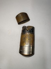 RARE ANCIEN BRIQUET ESSENCE