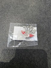 PIN'S FACOM Outillage hauteur 3,2 cm