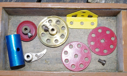 Meccano lot pieces - en, metal