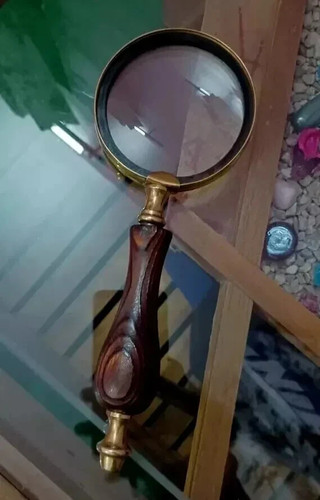 Ancienne loupe lourde - , en
