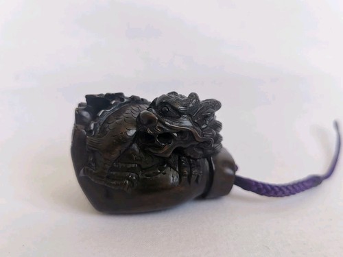 Tagayasan netsuke signé - netsuke, en