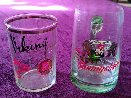 Deux verres sérigraphiés