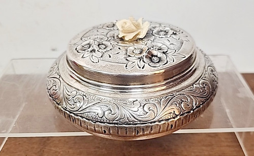 Antique floral repousse 800 - antique,