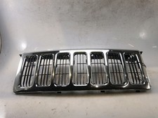 Calandre - Jeep COMMANDER -