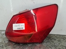 Feu arriere principal droit