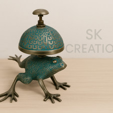 Cloche de bureau grenouille en