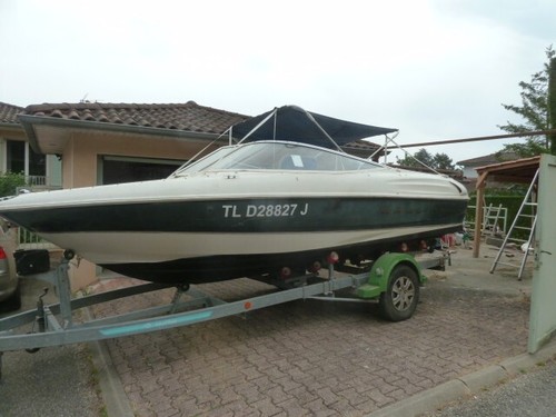 Vente bateau moteur - a, inboard