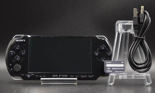 Lire sony psp 3000 piano - psp-3000,