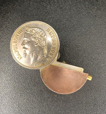 Ancien Briquet A Essence.