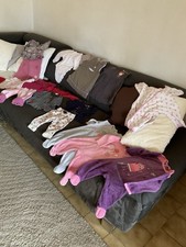 Lot 23  Vêtements Bébé
