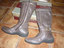 BOTTES CHAUSSURES FEMME FILLE MARQUE LARISA TRES COMME NEUVES CUIR MARRON 40