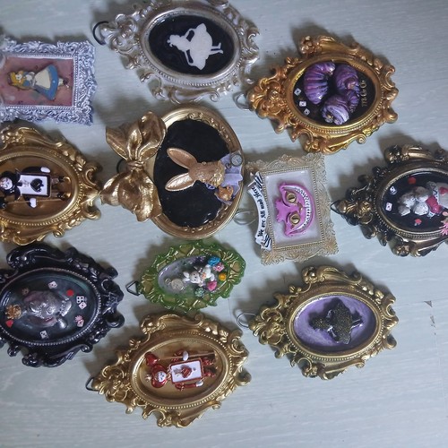 Lots petits tableaux alice - lots, de