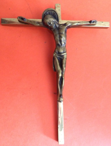 Crucifix metal avec christ - crucifix,,