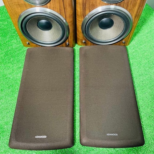 Enceinte type bibliothèque