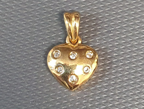 Bijou très beau pendentif - très,