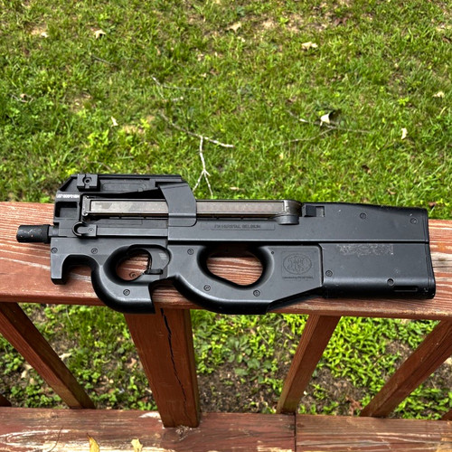 P90 electric airsoft rifle - fn,