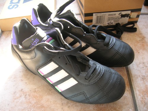 Chaussures foot addidas - chaussures,