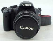 Canon EOS Rebel T2i DSLR Camera with EF-S 18-55mm f / 3.5-5.6 IS II lens