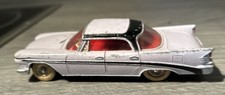 DINKY TOYS CHRYSLER SARATOGA