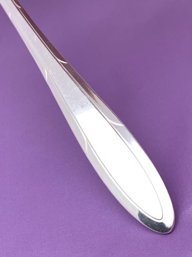 Nobility plate - (oneida, silver)