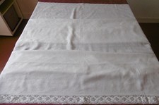 Grande nappe en damas