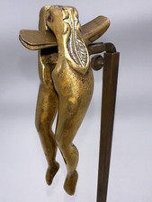 Curiosa casse noix en bronze "