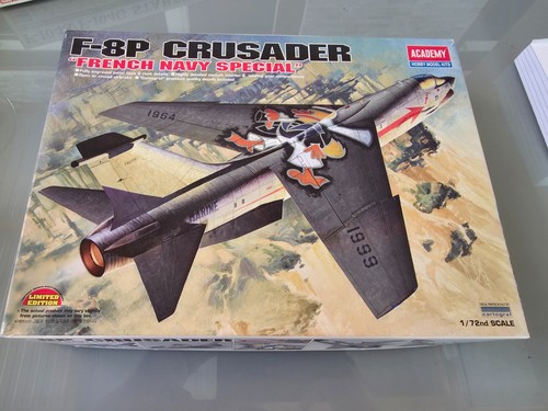 Maquette avion f 8p - avion, f-8p