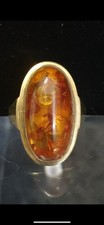 Vintage 8 kt Gold & Baltic Amber Ring – Oval Cabochon – Mid-Century European