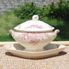 Ancienne saucière sur dormant