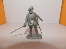 FIGURINE STORME L. COMTE