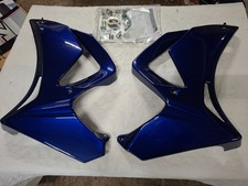 FLANCS DE CARENAGE YAMAHA 600 FZ6 S2  ref 4S8-W0712-63